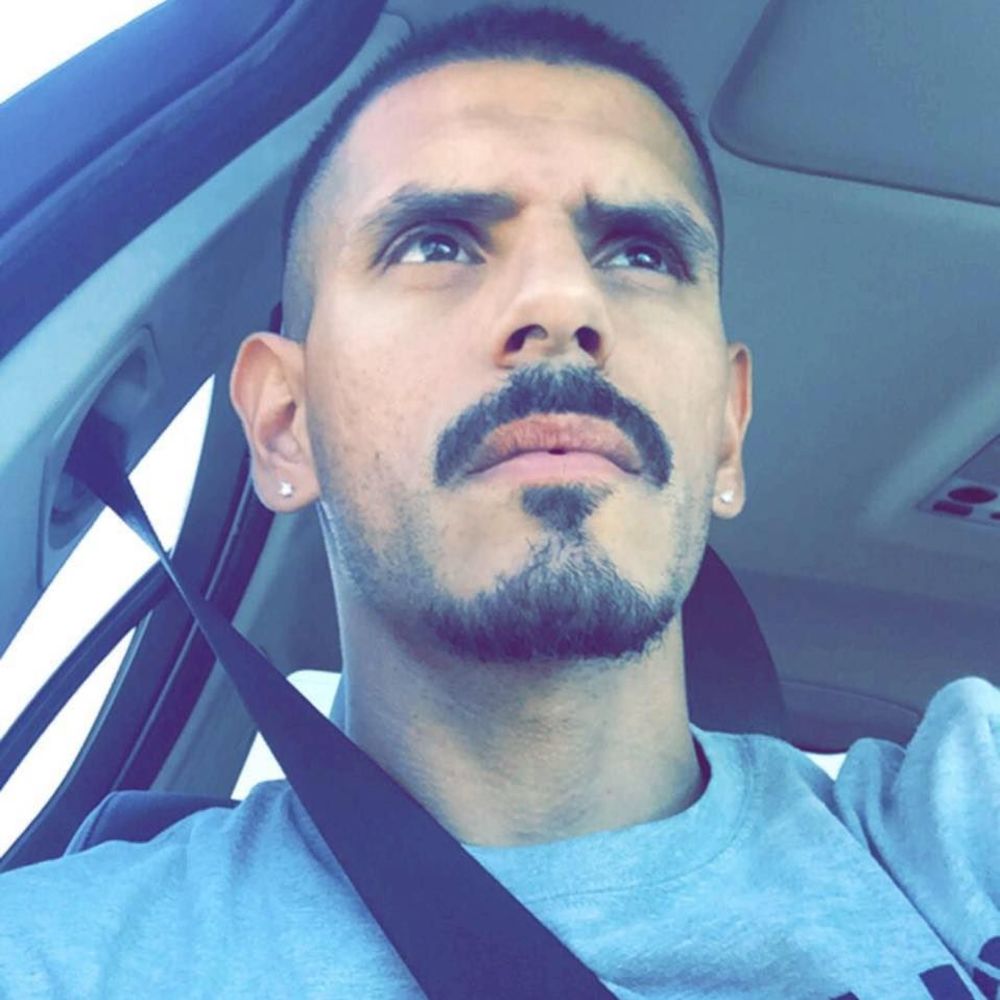 Meet your Posher, Carlos